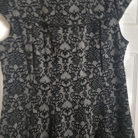 SL Fashions Dress - Picture 3 of 4